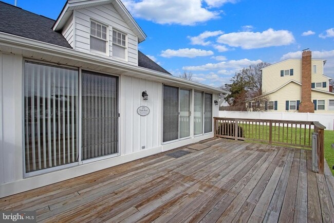 Photo - 455 Deale Rd