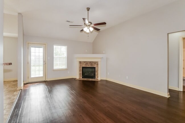 Photo - 3835 Farm Pond Cove W