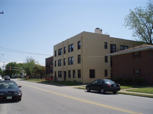 Photo - Maple Manor Apartments