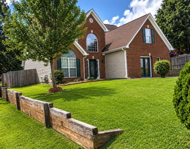 Photo - 1427 Amaryllis Way