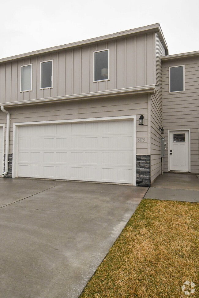 Building Photo - 6115 S Alki Pl Rental
