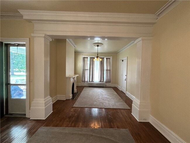 Photo - 401 Maple Ave