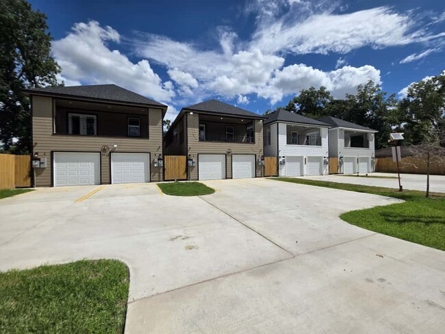 Photo - 8406 De Priest St