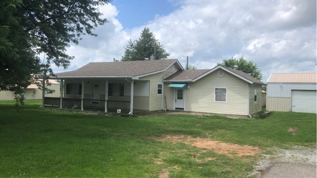 Building Photo - 12875 Galyean Rd