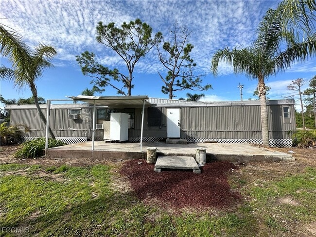 Building Photo - 8086 Heck Dr Rental