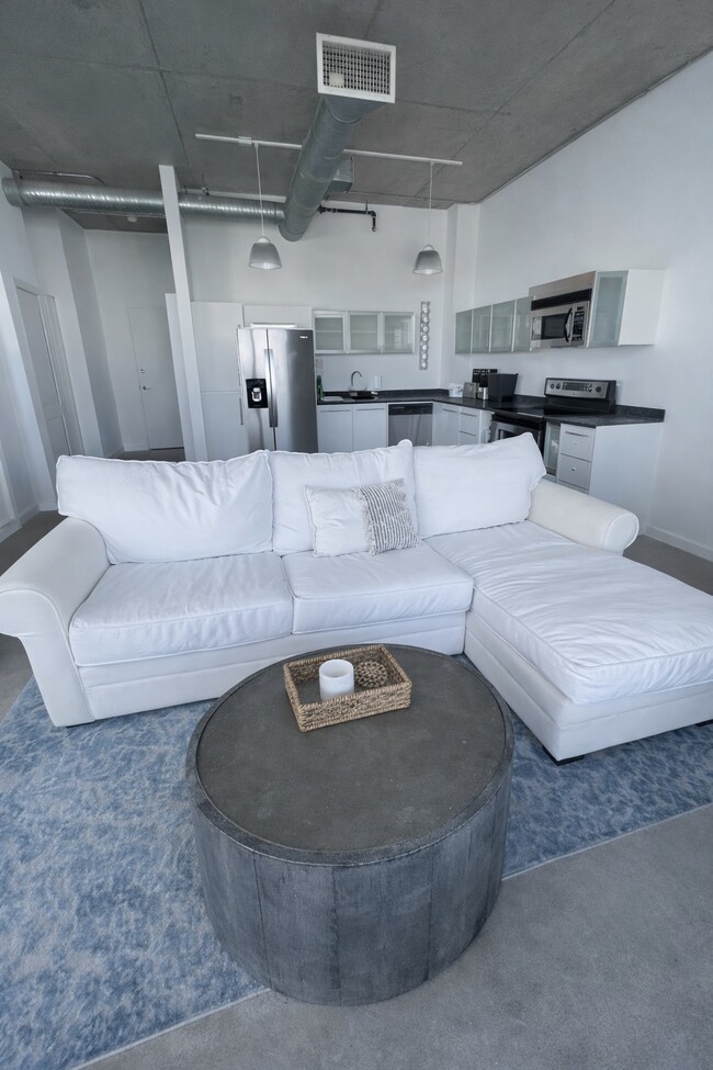 Photo - 10 SW South River Dr Unit 1010