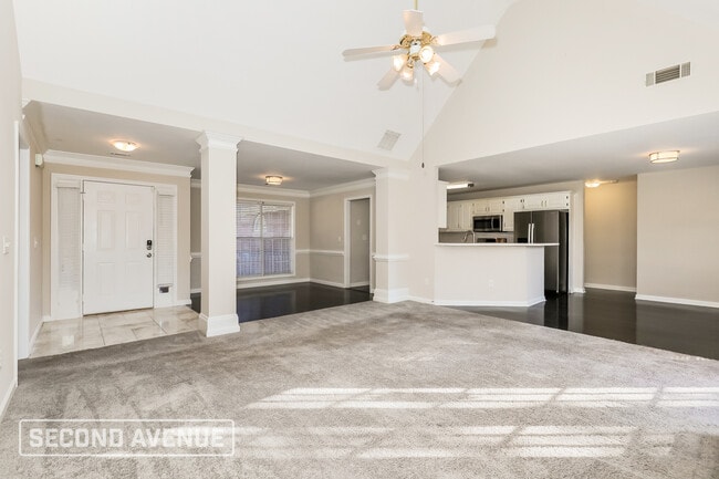 Photo - 1008 Maria Dr