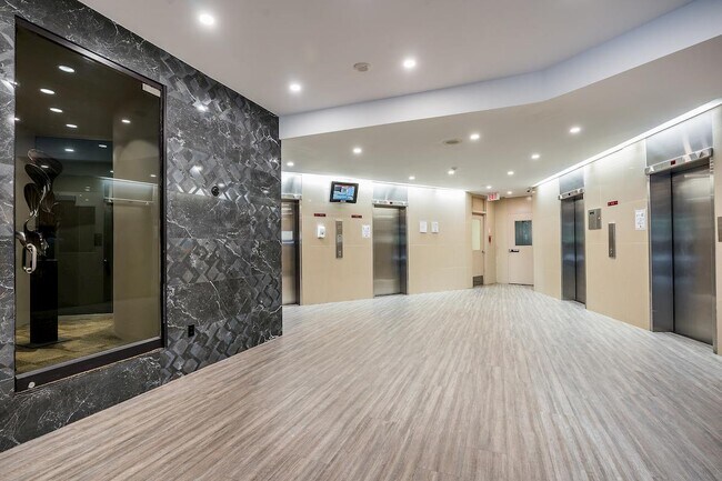 Photo - Murray Ross Apartments