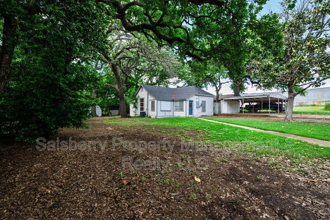 Photo - 107 Windsor Ct