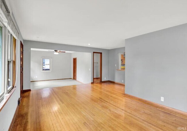 Photo - 905 S Henderson St