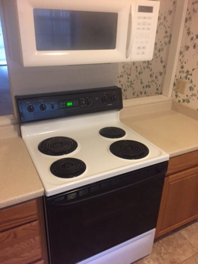 Photo - 1598 Kay Ave