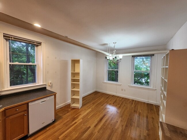 Building Photo - 97 Mason Terrace Unit B Rental