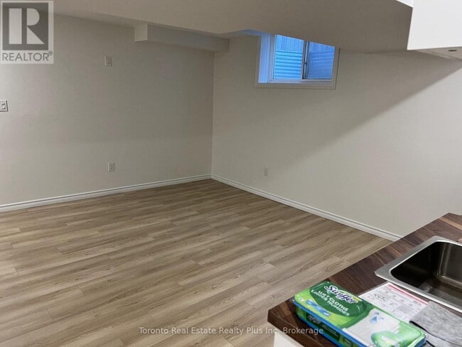 Photo - 19 Breesegarden Ln