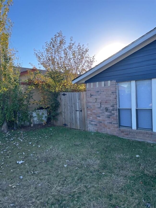Photo - 1719 SW 14th St