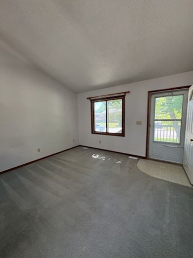 Photo - 3 BEDROOM | 2 BATH | DUPLEX | WEST