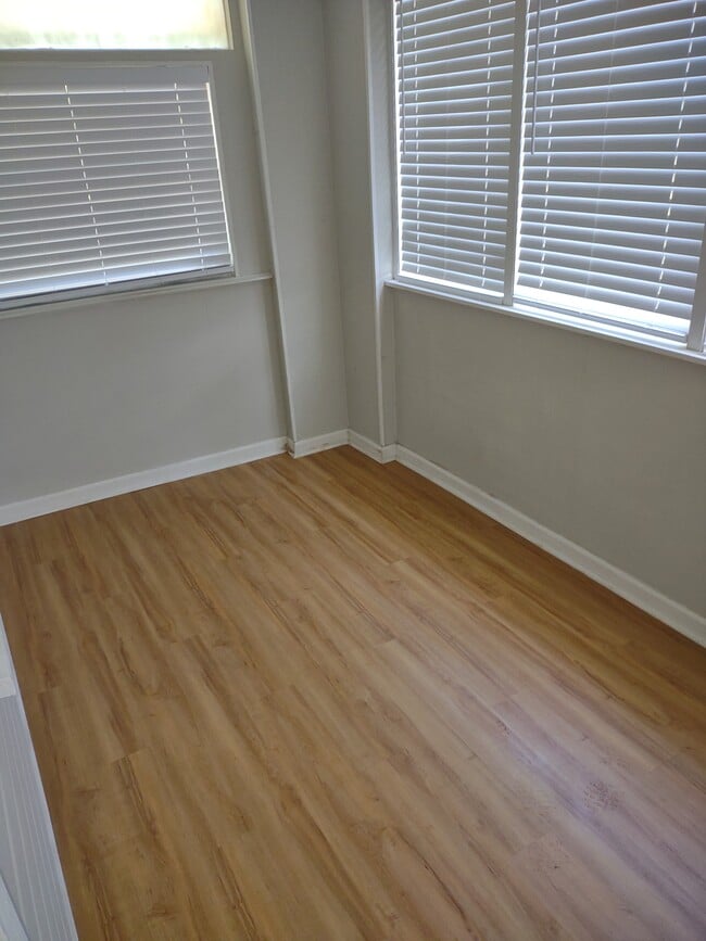 Photo - 1711 E Lee St Casa