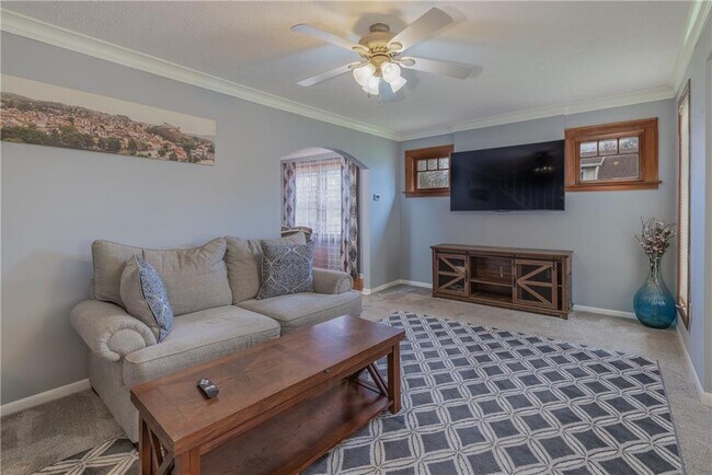 Photo - 359 Bleacker Rd