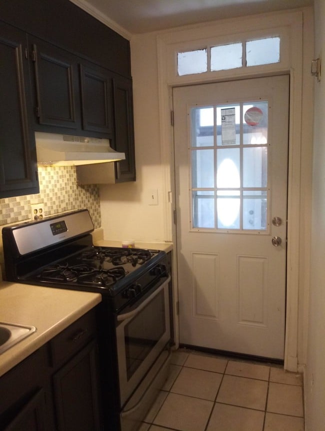 Photo - 4627 E Capitol St SE