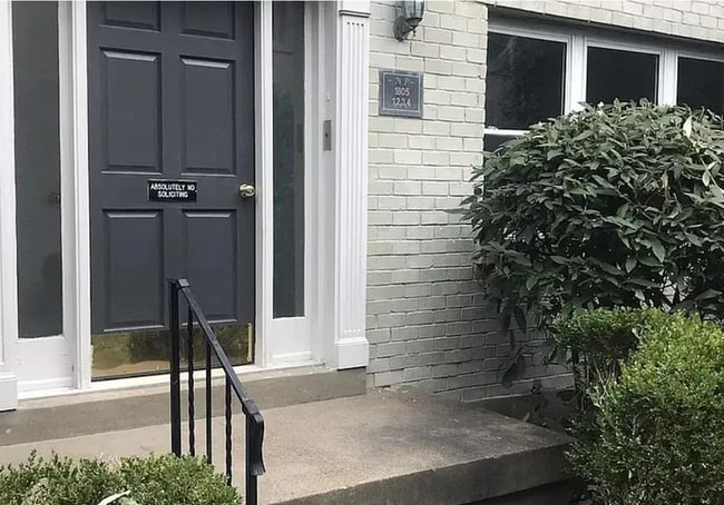 Front entrance - 1805 Shady Ln Unit #1