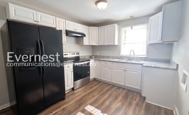 Photo - 3-Bed/1-Bath Rental with Fenced Yard/ Available Now!