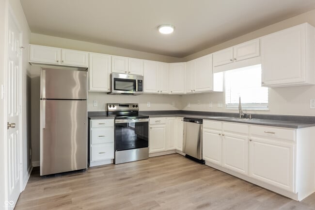 Photo - 6412 Pemboke Ct