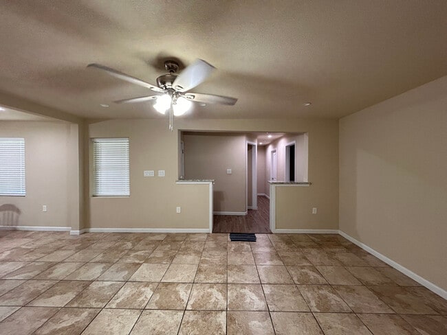 Building Photo - 710 La Vega St Rental