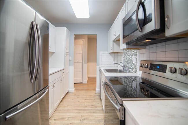 Photo - 23 Bullocks Point Ave Unidad 4A