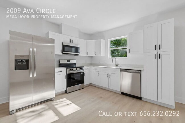 Photo - 2009 Ava Cir