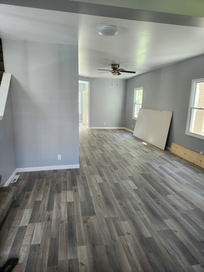 Photo - 1210 Rankine Ave