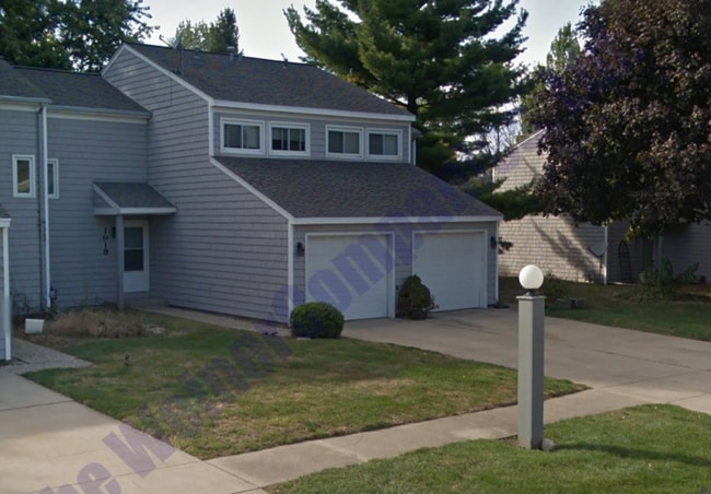 Building Photo - Sublease Available in August!