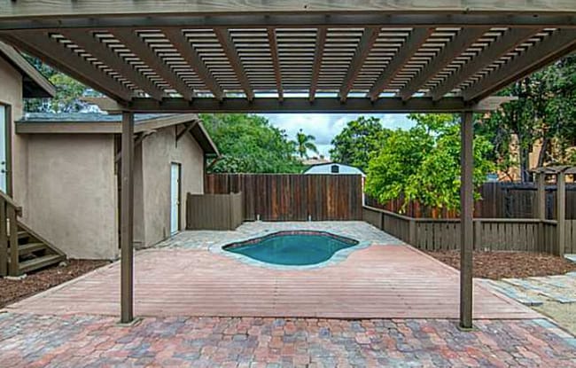 4BD/3BA, Pool!! BIG house, 1800sqft!! (Lea... - 4BD/3BA, Pool!! BIG house, 1800sqft!! (Lea...