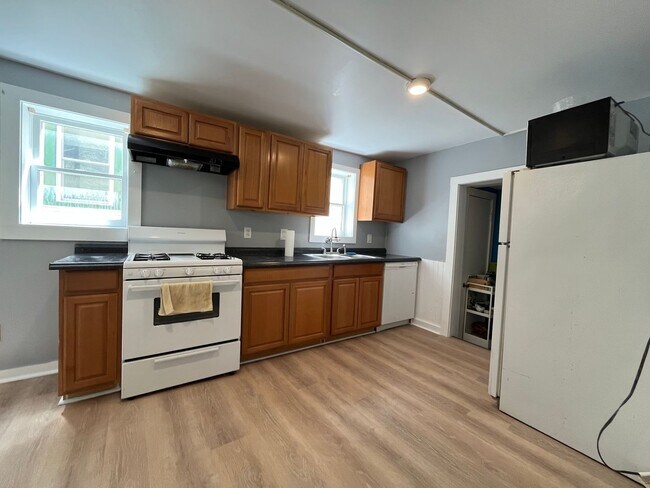 Photo - 510 N Albany St Unit APT #1