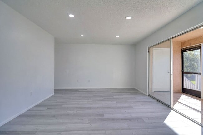 Photo - 4004 Cortez Dr