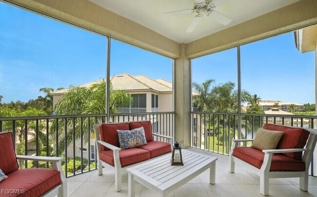 Photo - 17020 Willowcrest Way Unidad 301