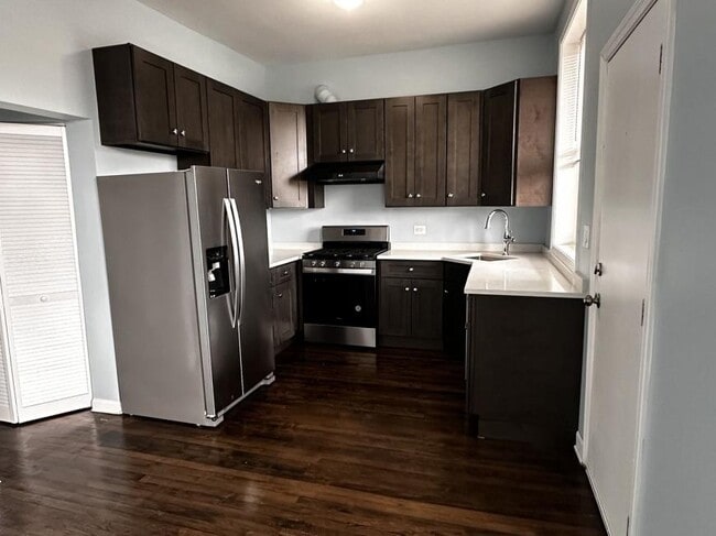 Building Photo - 2 bedroom in Chicago IL 60625 Unit 3R Rental