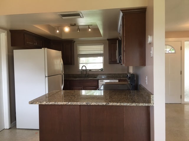 Kitchen_1 - 1622 S Hermitage Rd