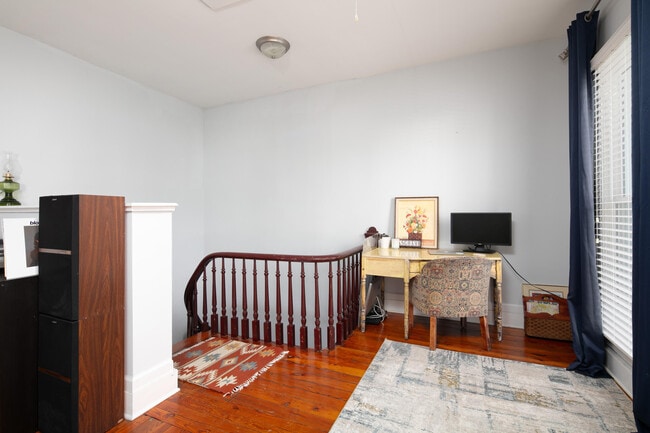 Photo - 357 E Third St