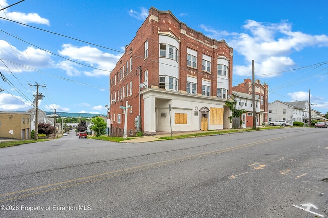Photo - 380 Scott St