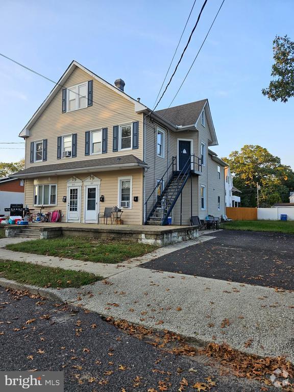 Building Photo - 525 Asbury Ave Unit B Rental