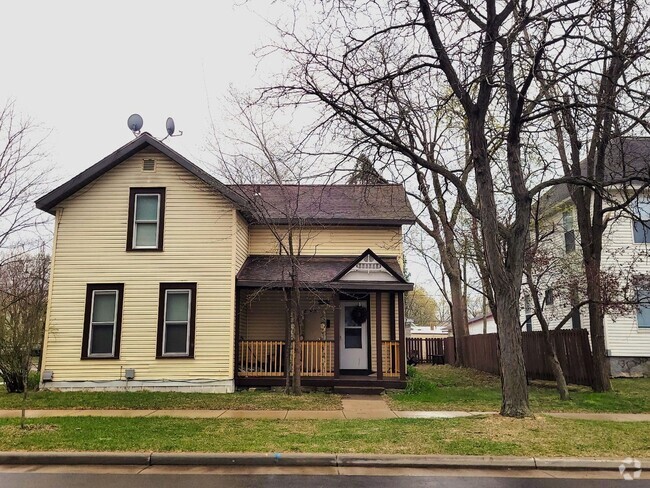 Building Photo - 417 Marston Ave Rental