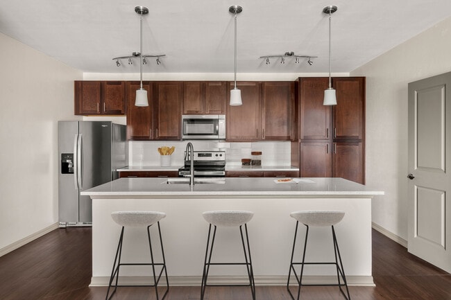 Cocina, come y reúnete en un espacio de cocina con estilo.
