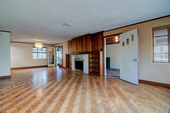 Photo - 2049 NW 9th Ave
