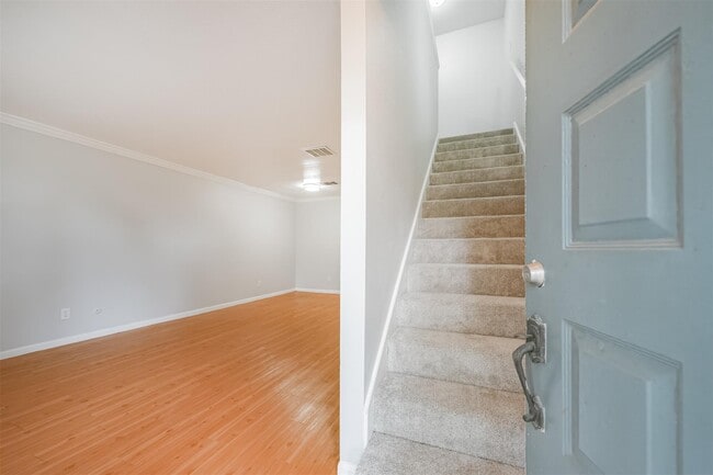 Photo - 1213 Lyric Ln