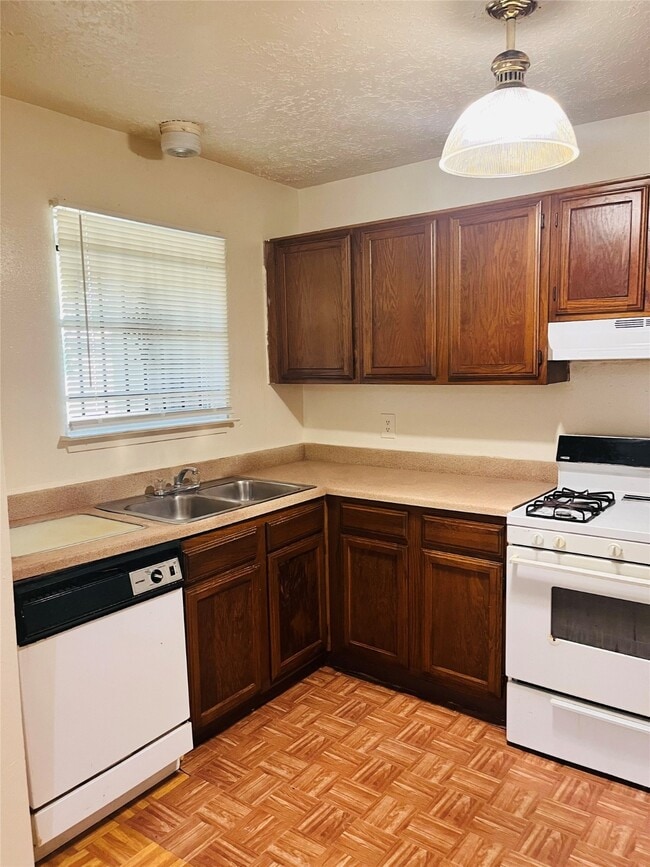 Photo - 16633 Gold Ridge Ln