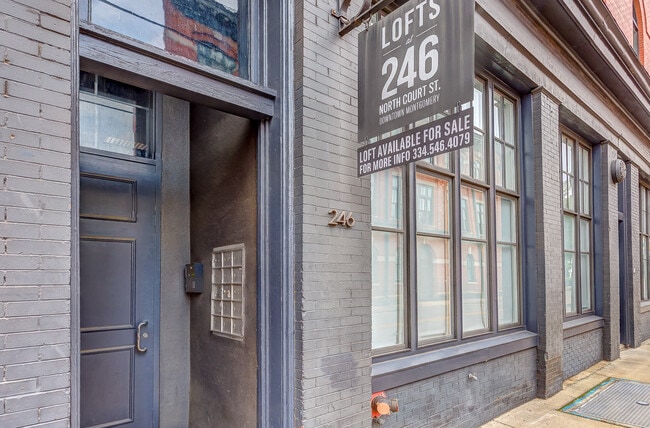 Photo - 246 N Court St