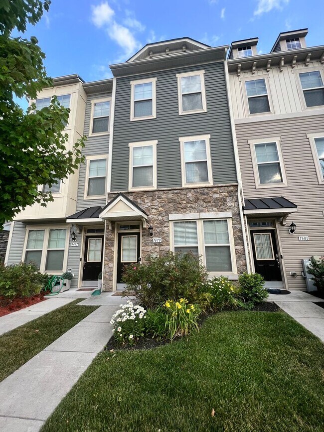 Photo - Amazing 3 BR/2.5 BA Townhome in Glen Burnie!