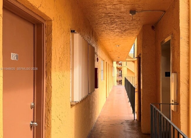 Photo - 1900 W 54th St Unit 320