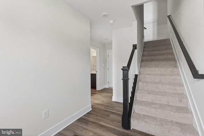 Photo - 5225 Manor Park Dr