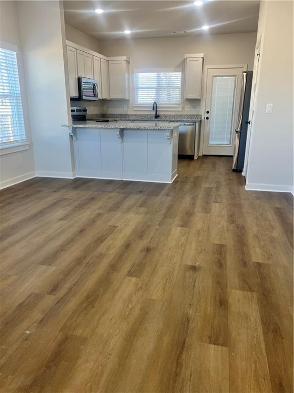 Photo - 580 Cosmos St