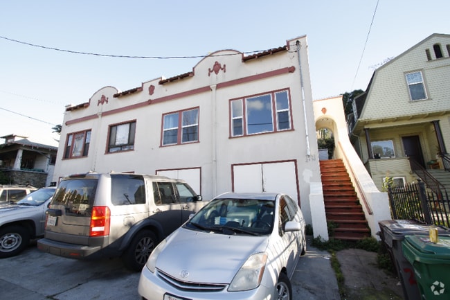 Building Photo - 2630 14th Ave Rental